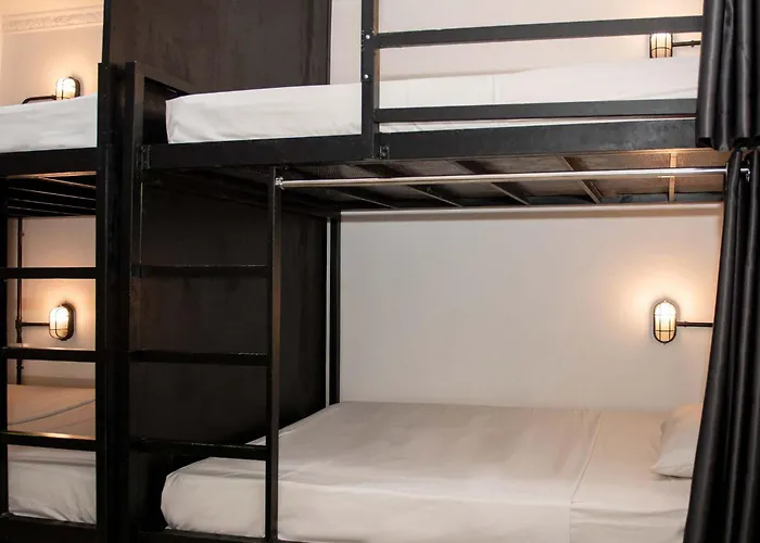 Dormitory Room Mixed